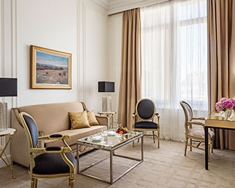 SUITE DE LUJO LOUNGE
