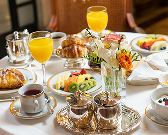 STAY & BREAKFAST